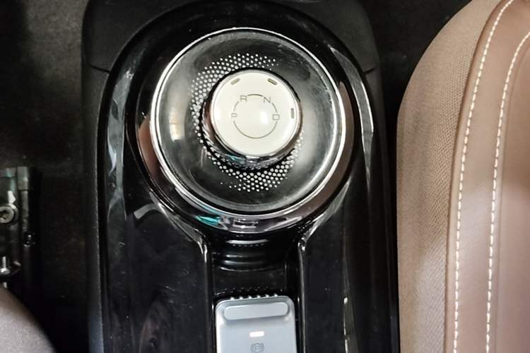 Used Wuling Bingo 2023 333 km Lingxi Connected Version Gear Lever