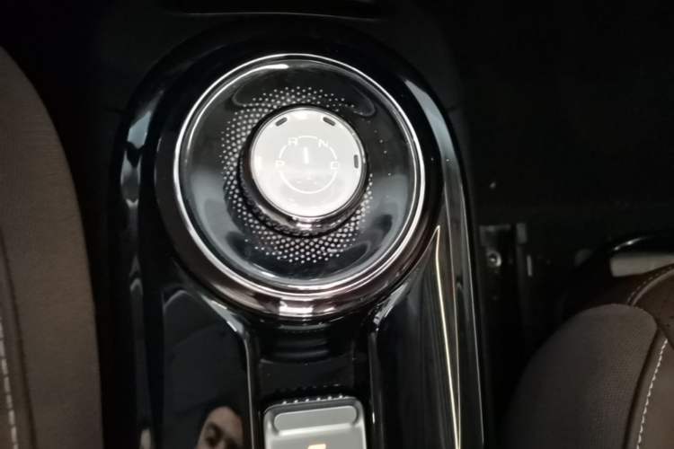Used Wuling Bingo 2023 333 km Lingxi Connected Version Gear Lever