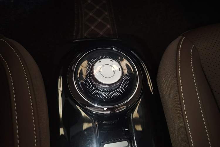 Used Wuling Bingo 2023 333 km Lingxi Connected+ Version Gear Lever