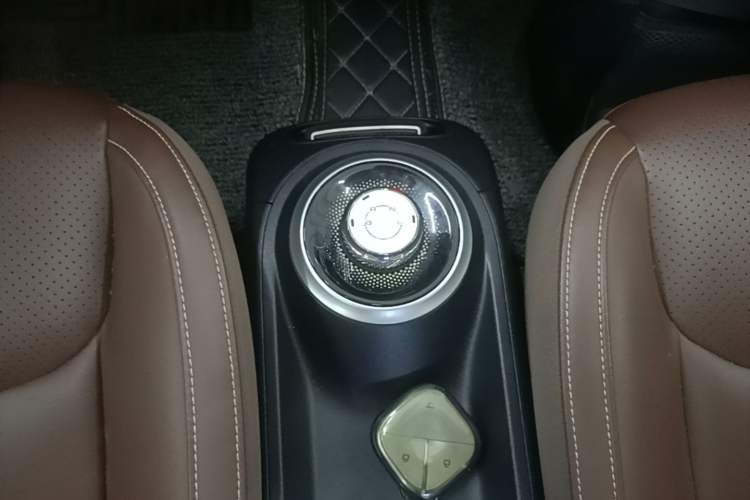 Used Wuling Bingo 2023 203km Comfort Edition Gear Lever
