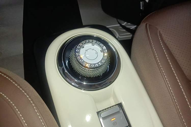 Used Wuling Bingo 2023 333 km Lingxi Connected+ Version Gear Lever