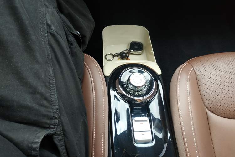 Used Wuling Bingo 2023 333 km Lingxi Connected+ Version Gear Lever
