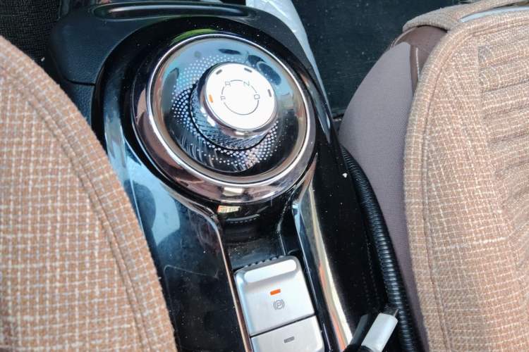 Used Wuling Bingo 2023 333 km Lingxi Connected Version Gear Lever