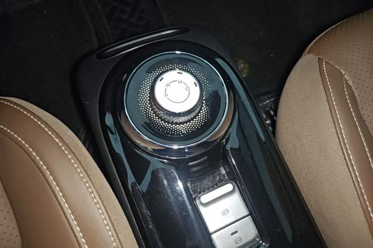 Used Wuling Bingo 2023 333 km Lingxi Connected Version Gear Lever