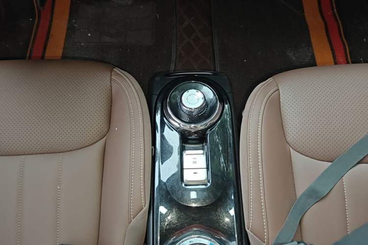 Used Wuling Bingo 2023 333 km Lingxi Connected Version Gear Lever