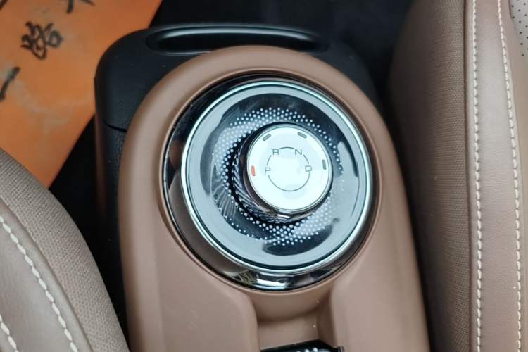 Used Wuling Bingo 2023 333 km Lingxi Connected Version Gear Lever
