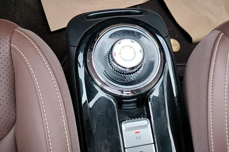 Used Wuling Bingo 2023 333 km Lingxi Connected+ Version Gear Lever