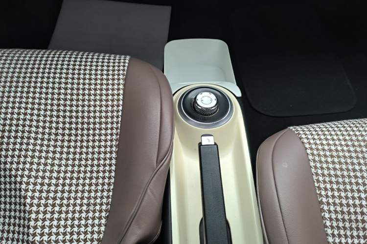Used Wuling Bingo 2023 333 km Fast-Share Version Gear Lever