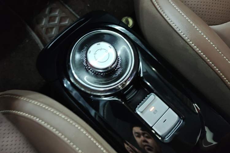 Used Wuling Bingo 2023 333 km Lingxi Connected Version Gear Lever