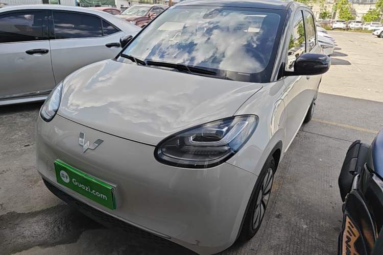 Used Wuling Bingo 2023 333 km Lingxi Connected Version Guazi used car, China used car export, Used car for sale, Used Wuling cars, Cheapest cars for sale, Electric vehicle, New energy car
