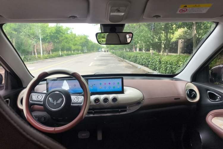 Used Wuling Bingo 2023 410 km Lingxi Deluxe Edition Headliner