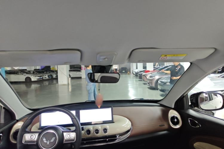 Used Wuling Bingo 2023 410 km Lingxi Deluxe Edition Headliner