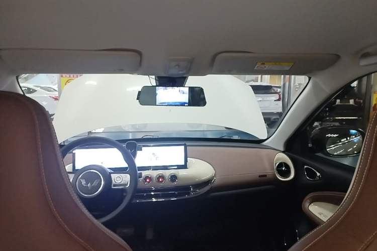 Used Wuling Bingo 2023 410 km Lingxi Deluxe Edition Headliner