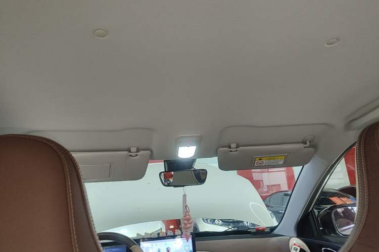 Used Wuling Bingo 2023 333 km Enjoyment Version Headliner