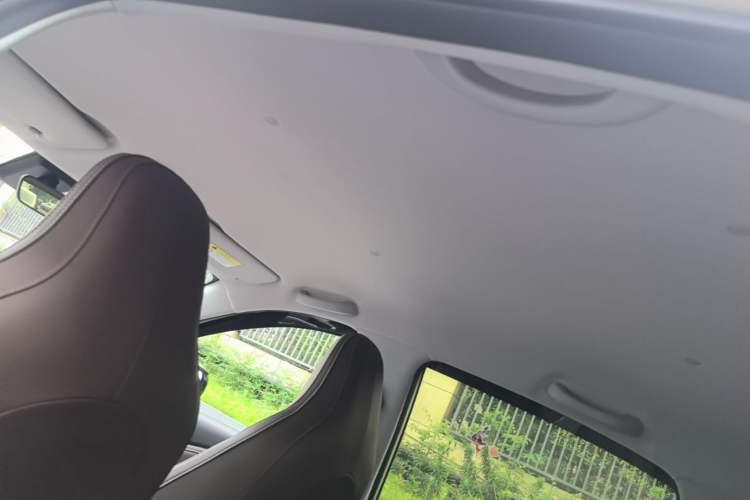 Used Wuling Bingo 2023 203km Comfort Edition Headliner