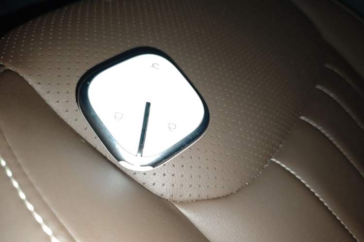Used Wuling Bingo 2023 203km Comfort Edition Interior 1