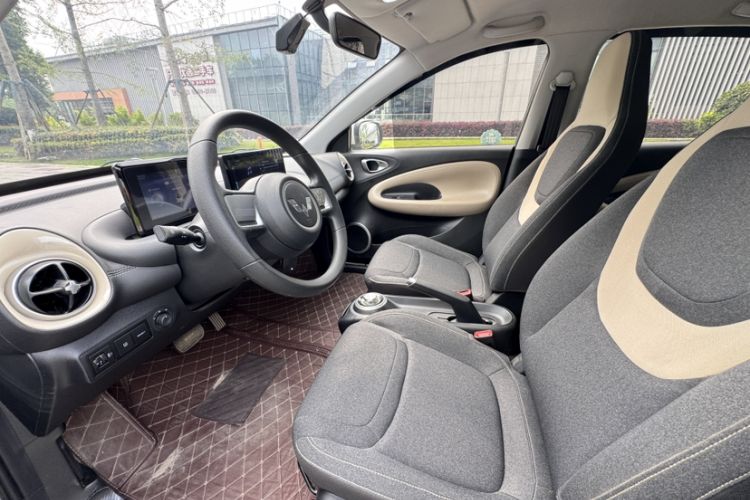 Used Wuling Bingo 2023 203km Light Edition Interior 1