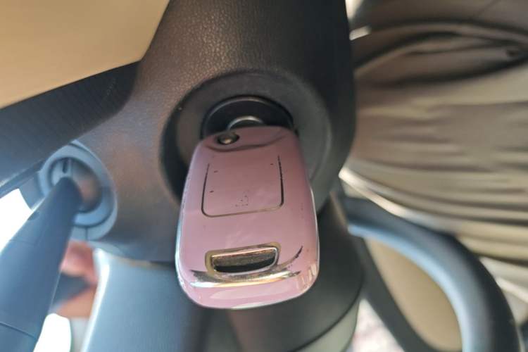 Used Wuling Bingo 2023 203km Light Edition Interior 1