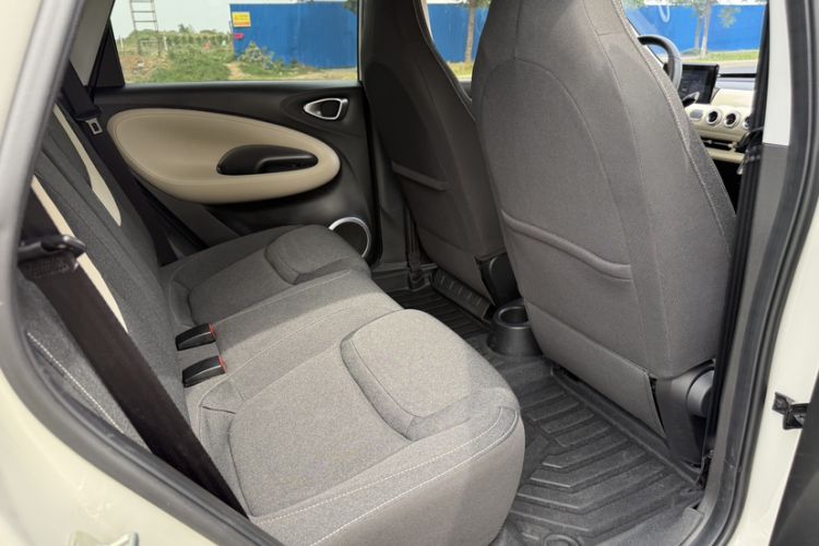 Used Wuling Bingo 2023 203km Light Edition Interior 1