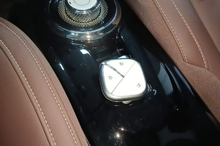Used Wuling Bingo 2023 333 km Lingxi Connected+ Version Interior 1