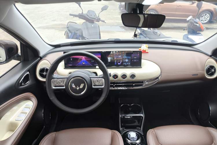 Used Wuling Bingo 2023 333 km Lingxi Connected Version Interior 1