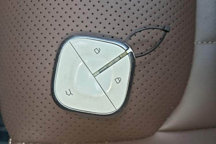 Used Wuling Bingo 2023 333 km Lingxi Connected Version Interior 1
