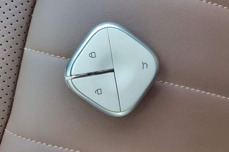 Used Wuling Bingo 2023 333 km Lingxi Connected+ Version Interior 1