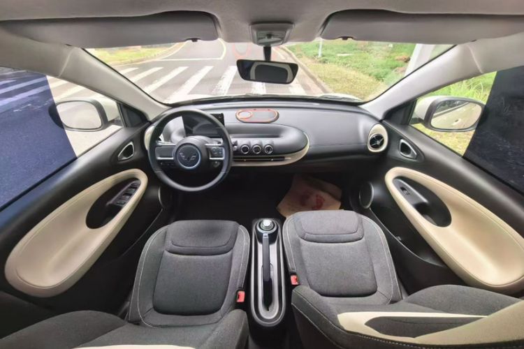 Used Wuling Bingo 2023 203km Light Edition Interior 2