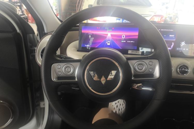 Used Wuling Bingo 2023 333 km Lingxi Connected Version Interior 2