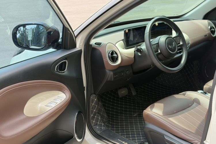 Used Wuling Bingo 2023 203km Comfort Edition Interior 2