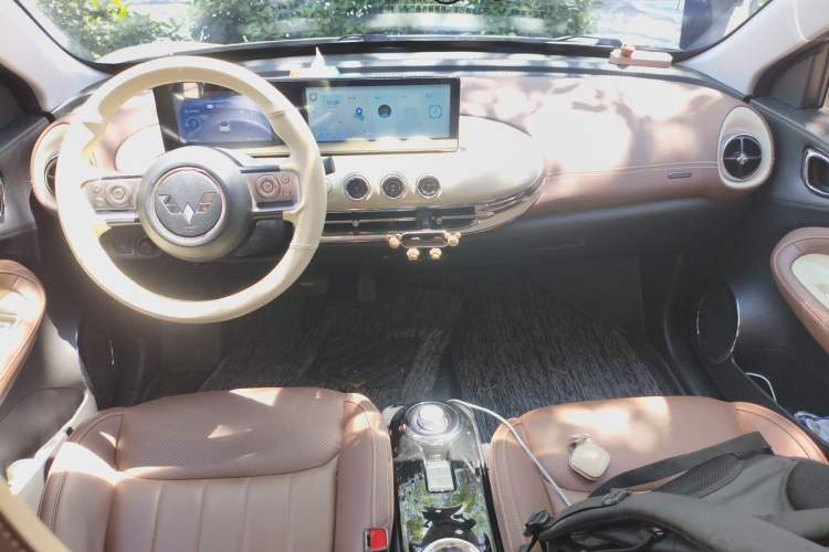 Used Wuling Bingo 2023 333 km Enjoyment Version Interior 2