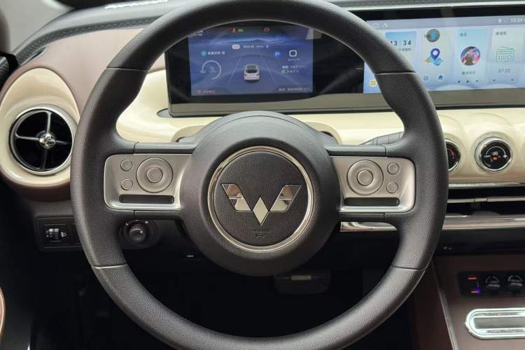 Used Wuling Bingo 2023 333 km Enjoyment Version Interior 2