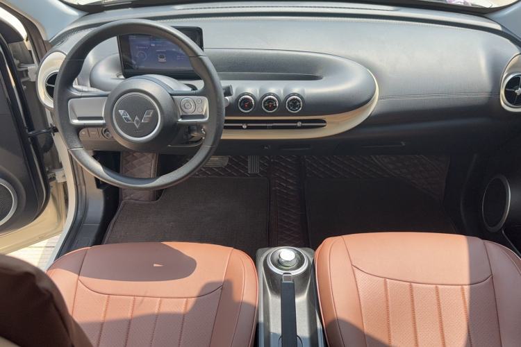 Used Wuling Bingo 2023 203km Light Edition Interior 2