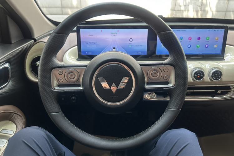 Used Wuling Bingo 2023 333 km Lingxi Connected Version Interior 2
