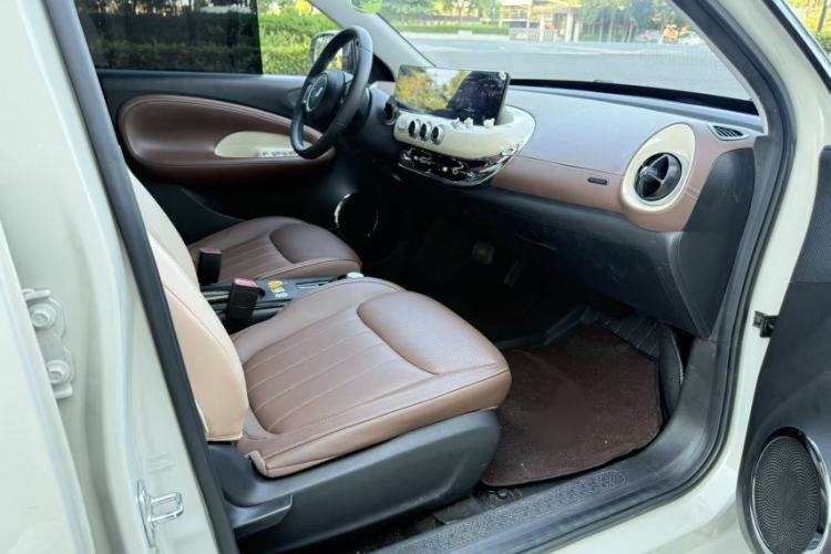 Used Wuling Bingo 2023 333 km Lingxi Connected+ Version Interior 3