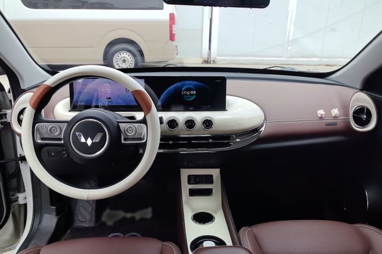 Used Wuling Bingo 2023 333 km Lingxi Connected+ Version Interior 3