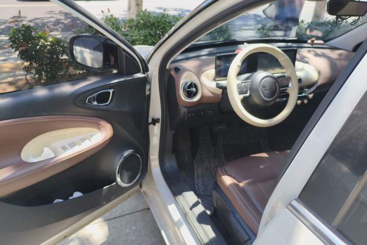 Used Wuling Bingo 2023 333 km Enjoyment Version Interior 3