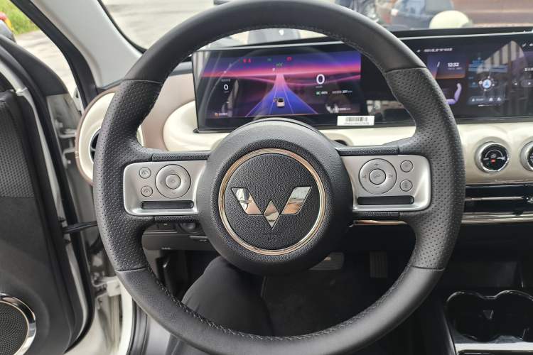Used Wuling Bingo 2023 333 km Lingxi Connected Version Interior 3