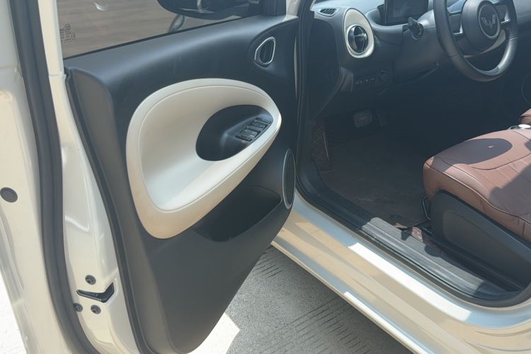 Used Wuling Bingo 2023 203km Light Edition Interior 3
