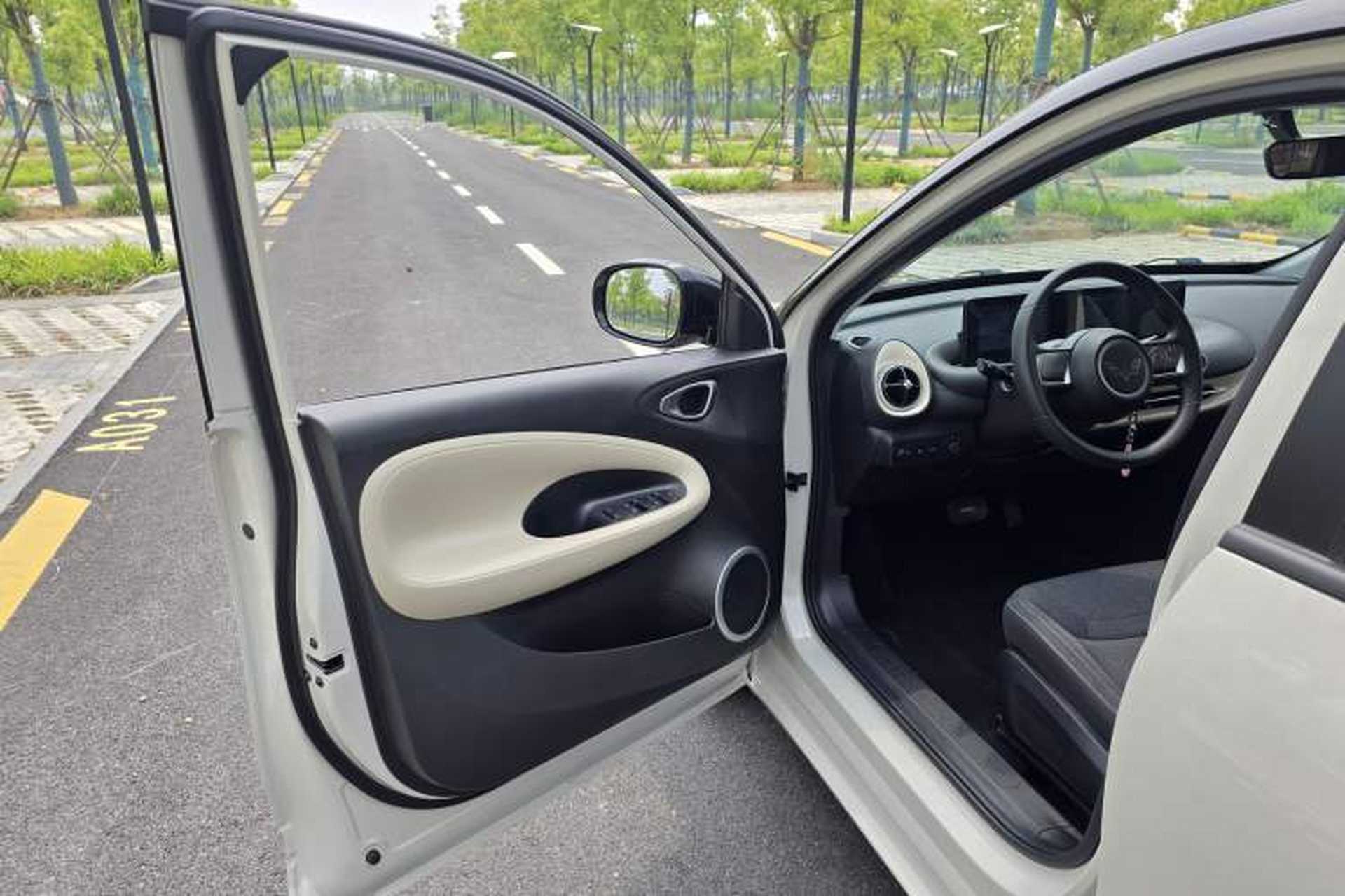 Used Wuling Bingo 2023 333 km Fast-Share Version Interior 3