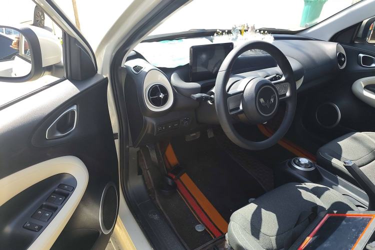 Used Wuling Bingo 2023 203km Light Edition Interior 3