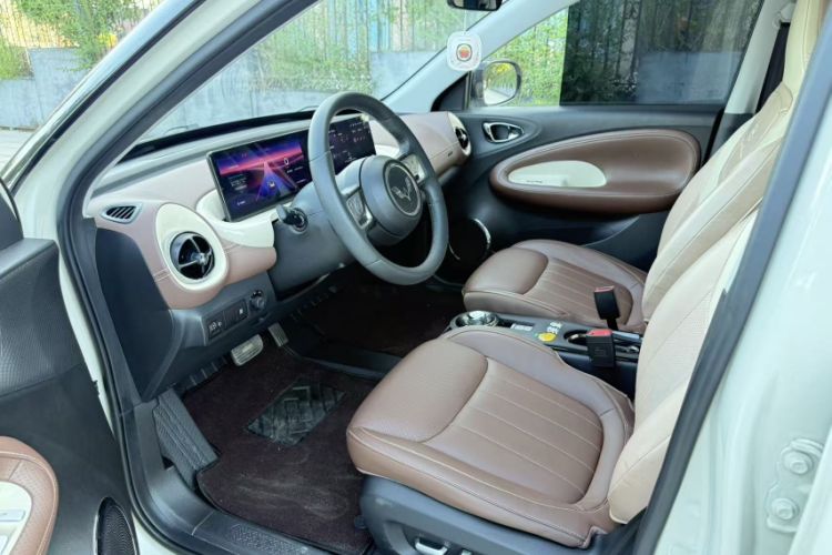 Used Wuling Bingo 2023 333 km Lingxi Connected+ Version Interior 4