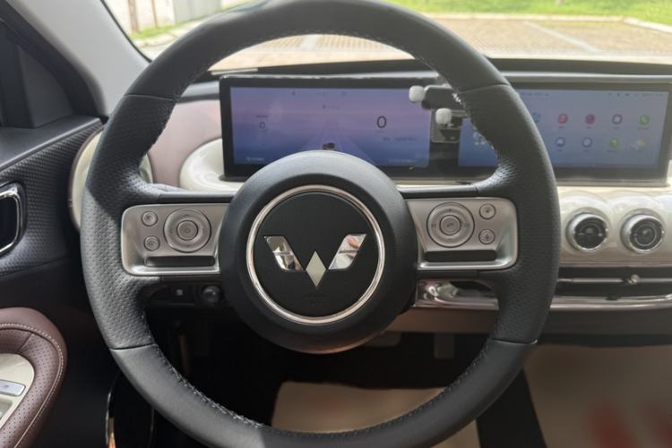 Used Wuling Bingo 2023 333 km Lingxi Connected+ Version Interior 4