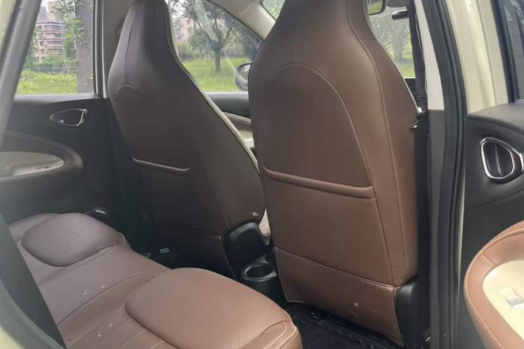 Used Wuling Bingo 2023 410 km Lingxi Deluxe Edition Interior 4