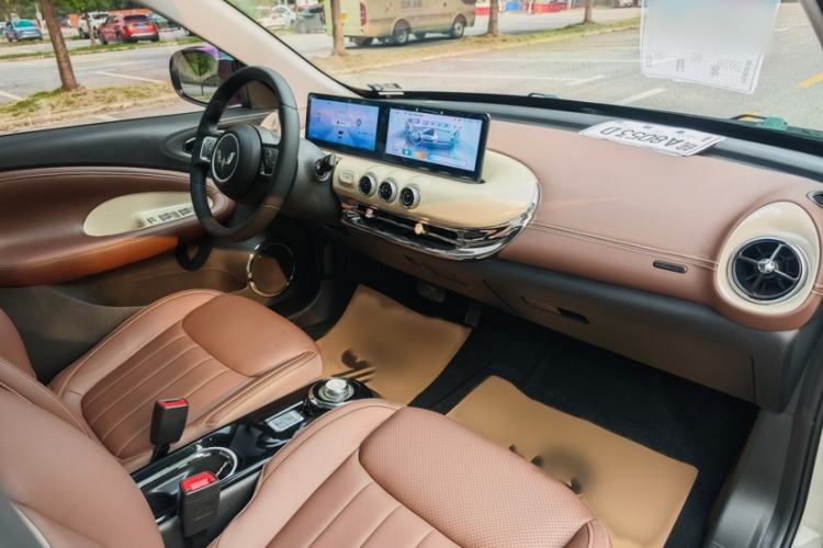 Used Wuling Bingo 2023 333 km Lingxi Connected+ Version Interior 4
