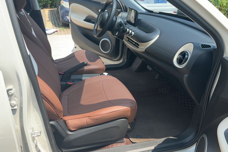 Used Wuling Bingo 2023 203km Light Edition Interior 4