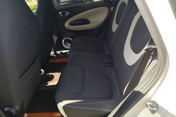 Used Wuling Bingo 2023 203km Light Edition Interior 4