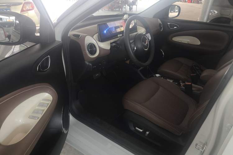 Used Wuling Bingo 2023 333 km Lingxi Connected Version Interior 5