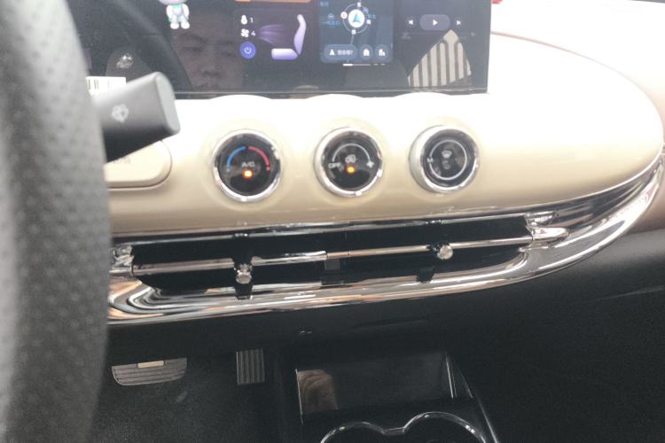 Used Wuling Bingo 2023 333 km Lingxi Connected Version Interior 5