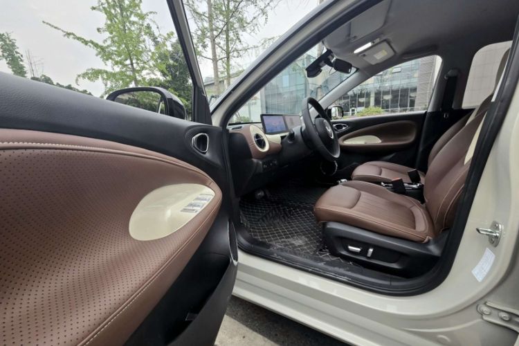 Used Wuling Bingo 2023 410 km Lingxi Deluxe Edition Interior 5